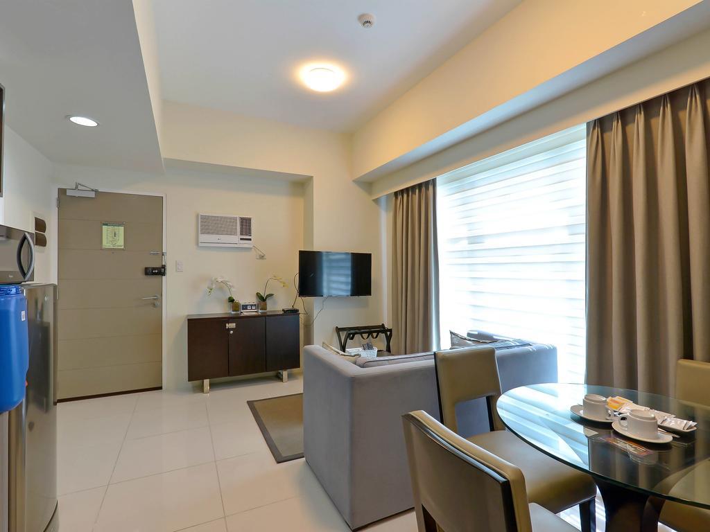 Currency Serviced Suites Manilla Buitenkant foto