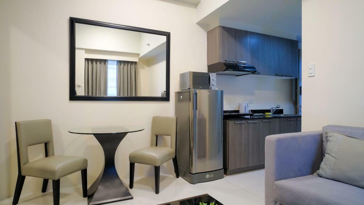 Currency Serviced Suites Manilla Buitenkant foto